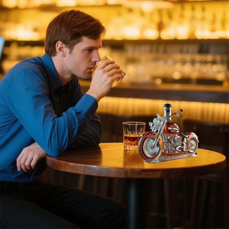 Kreativ vinflaska av motorcykelglas