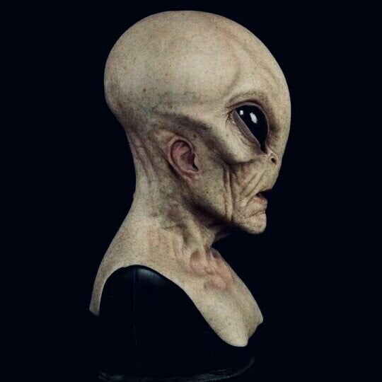 đ„đ„Rolig Utomjordisk Mask
