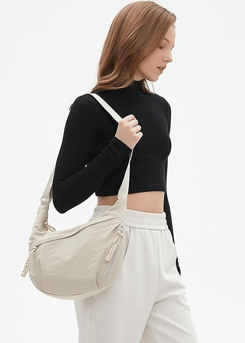 🔥Modern axelremsväska i nylon i enfärgad design🔥
