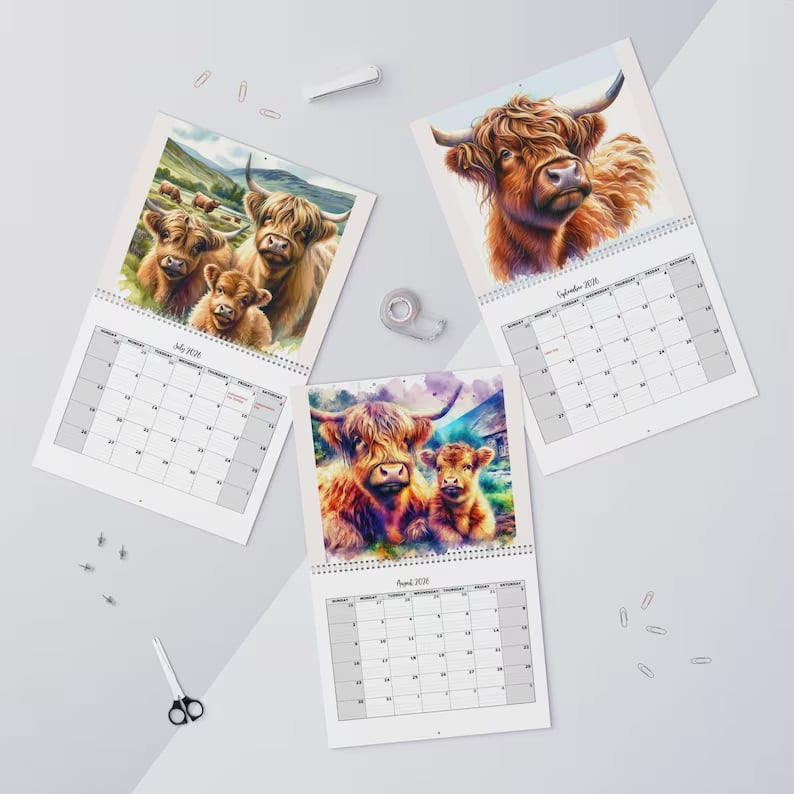 🐮Highland Cow Kalender 2026 – Rustik lantlig väggkonst & månadsplanerare