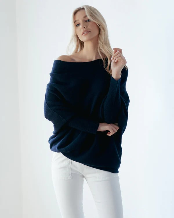 🌸Innovativa Asymmetriska Draperade Stickade Plagg
