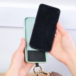 💖Telefonrem med blixtlåsförsedd väska