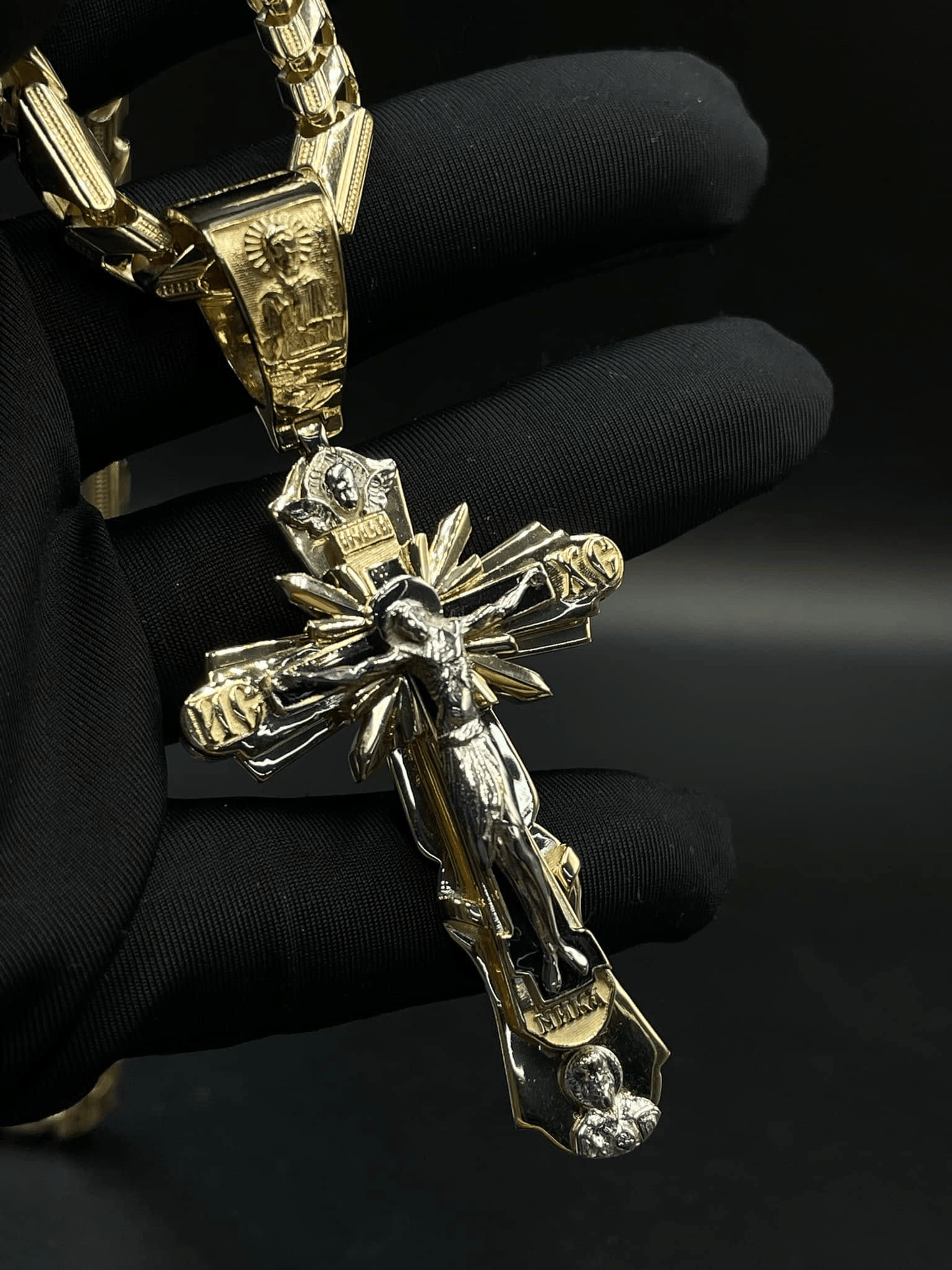 ⌛Invigning Av Den Heliga Jesus-Hängsmycke